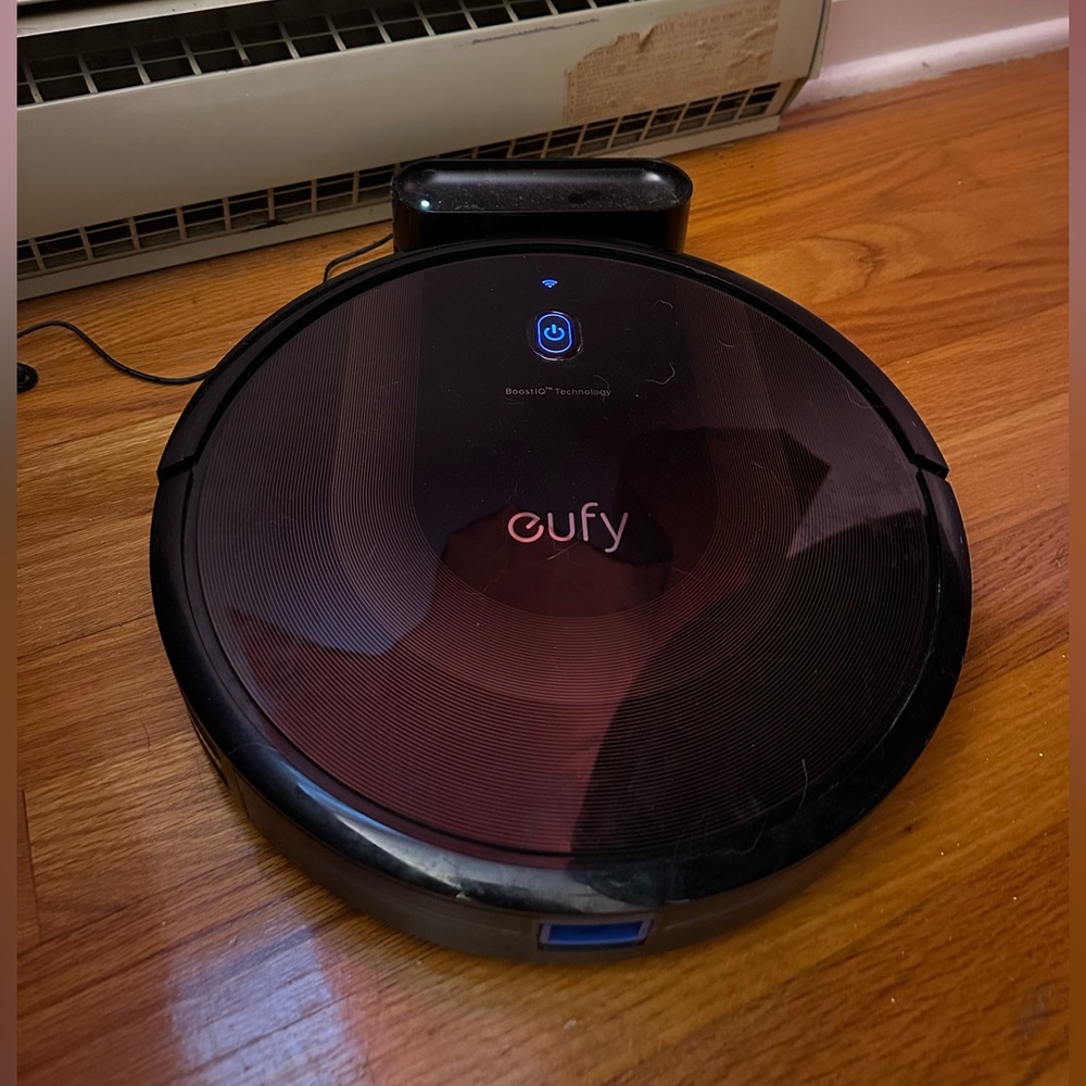 Eufy Robot Vacuum w/ Accessories